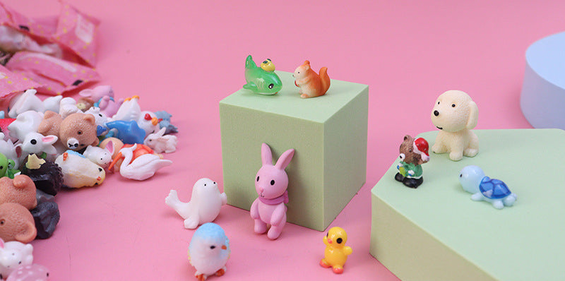 Kids' Surprise Box - Little Animal Family Models - 7 PCS